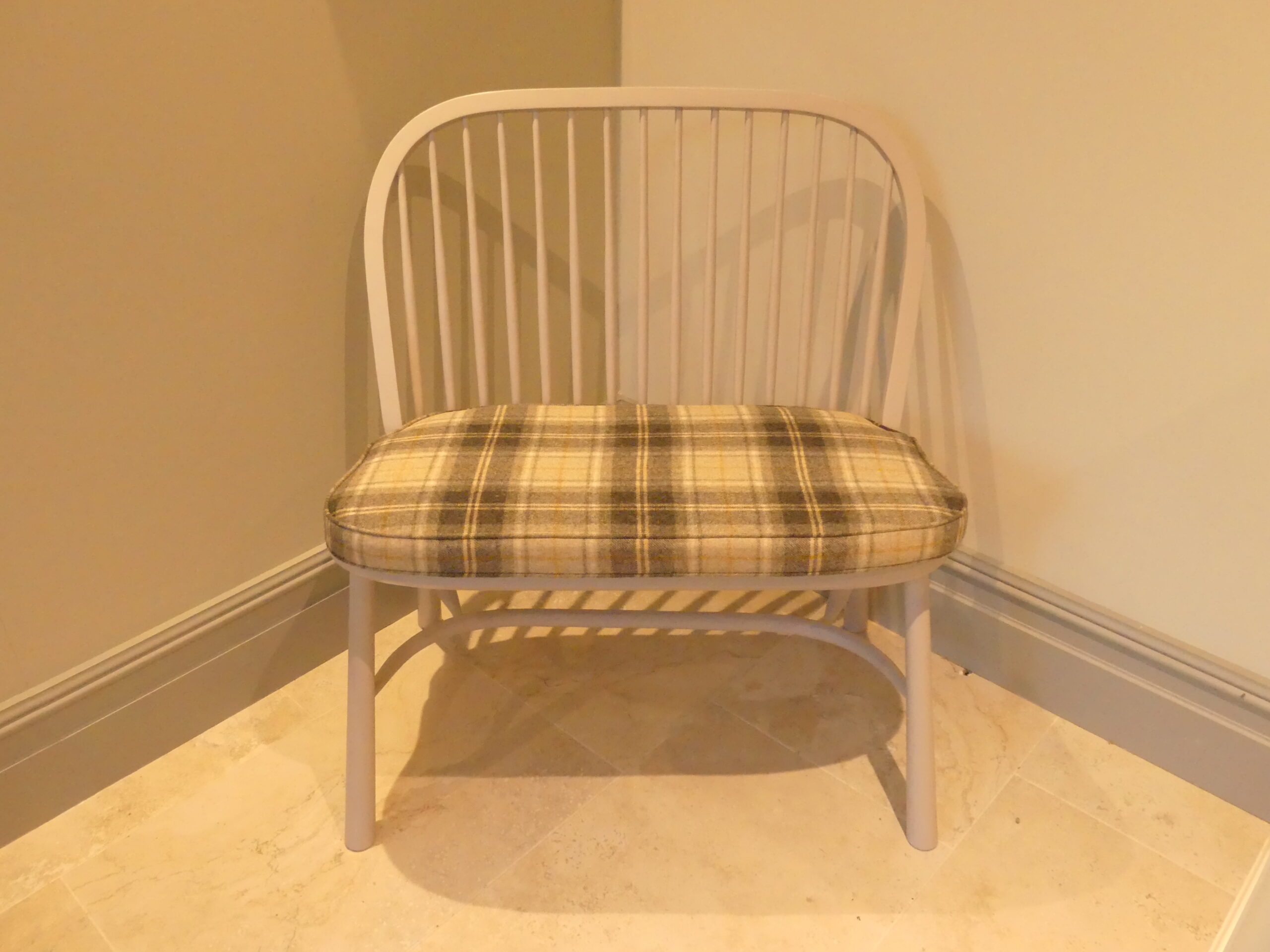 The Stickback Windsor Bench